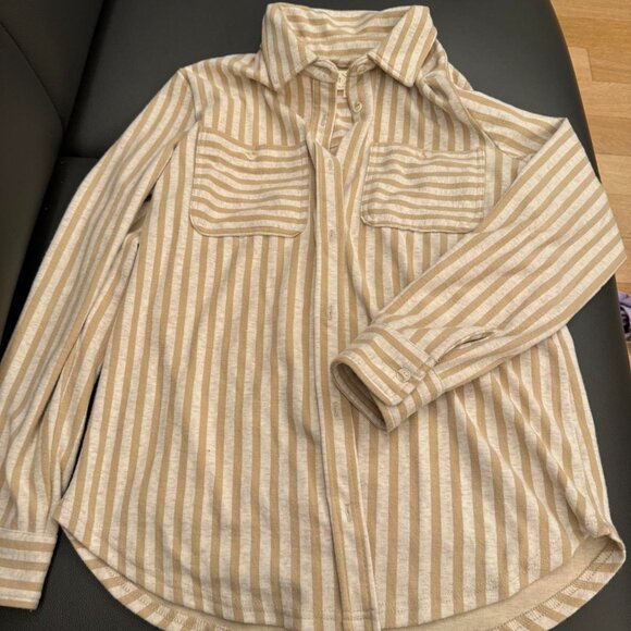 Women's Shirt - Picture 1 of 4